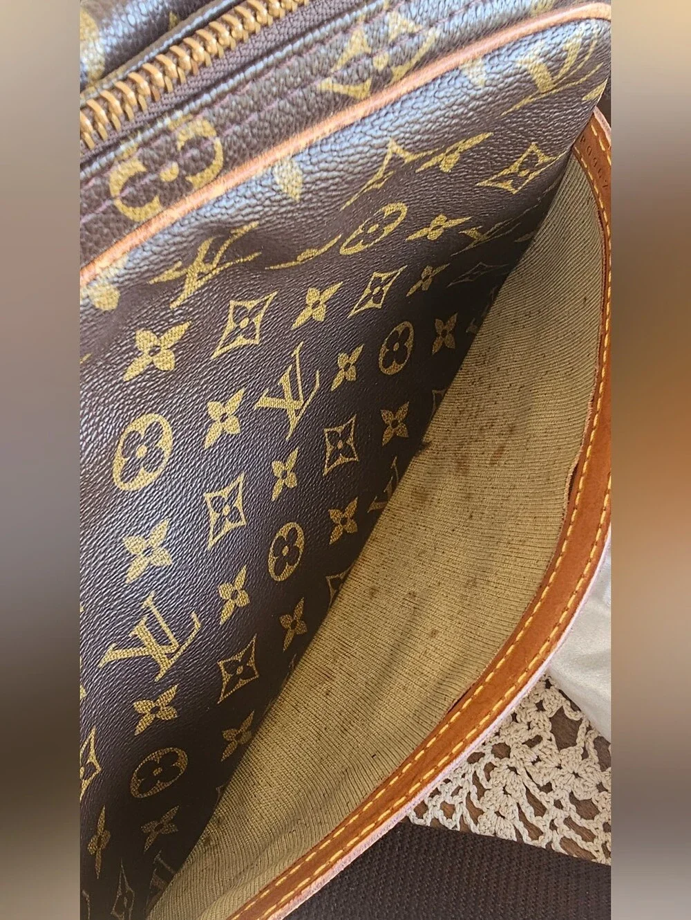 Louis Vuitton Monogram Reporter PM With COA